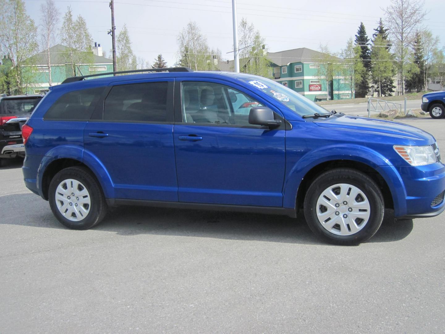 2015 blue /black Dodge Journey SE AWD (3C4PDDAGXFT) , automatic transmission, located at 9530 Old Seward Highway, Anchorage, AK, 99515, (907) 349-3343, 61.134140, -149.865570 - low miles in this Dodge Journey SE awd come take test drive - Photo#2